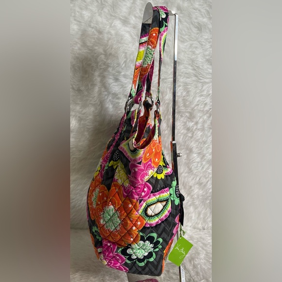 New Vera Bradley Ziggy Zinnia Crescent Handbag - Picture 6 of 12